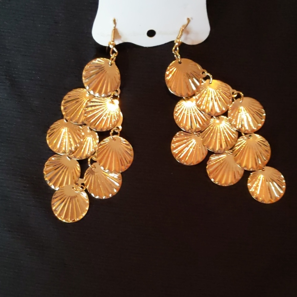 Gold shell dangle earrings